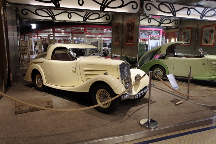 1935_Peugeot_401CC